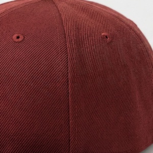 Unisex 6-Panel Snapback Cap Solid Burgundy Cotton Twill Adjustable <b>Flat</b> Brim Casual Baseball <b>Hat</b> for Adults - Product Image 5