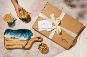 Tablero de charcutería de Arte de resina oceánica, plato grande de resina para servir, tabla de cortar grabada por Humran Export - Product Image 3