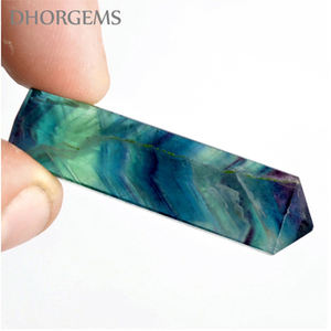 คริสตัลฟลูออไรต์ควอตซ์ธรรมชาติทรงหอก หินฟลูออไรต์สีรุ้งสำหรับบำบัดรักษา  แท่งหินฟลูออไรต์ทรงดินสอ สำหรับตกแต่ง - Product Image 1