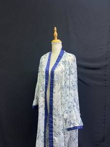 Promotion 2026 : Robe longue musulmane de Ramadan, style Dubaï, modeste, à col en V, ornée de perles et de paillettes, en polyester respirant et léger, à manches longues, longueur cheville, couleur unie, collection Printemps - Product Image 6