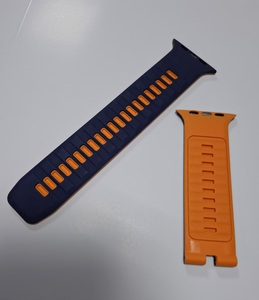 Bracelet de montre en silicone liquide bicolore (LSR) moulé par injection, personnalisable, remplacement disponible, OEM disponible - Product Image 3