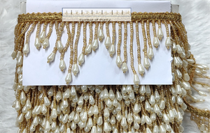 Encaje con Borlas y Cuentas Metálicas Color Crema Dorado – Adorno de Flecos en Forma de Lágrima de Primera Calidad para Bordes de Sarees y Prendas de Lujo - Product Image 4