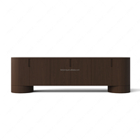 Meuble TV FERLY en chêne massif de qualité supérieure, finition moyenne avec poignées en laiton, sculptures circulaires, mobilier de maison sur mesure de luxe