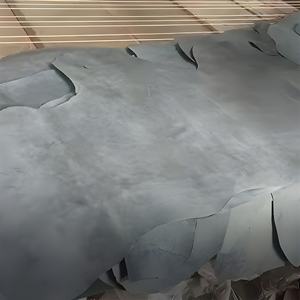 Cuir de vachette non teint, pleine fleur, 12 à 16 pieds carrés par demi-peau, pour chaussures, sacs à main, ceintures, meubles, sacs, pochettes, cabas et accessoires - Product Image 1