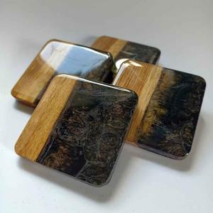 Ensemble de sous-verres minimalistes faits à la main en résine époxy pour thé et café avec support |   Décoration de table carrée et ronde à finition brillante - Product Image 4