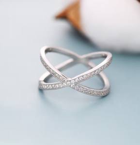 แหวนรูปกากบาท CZ ทำจากเงินสเตอร์ลิง แหวนรูปกากบาท แหวนรูปตัว X แหวนไขว้ แหวนทรงเรขาคณิตและมินิมอล - Product Image 5