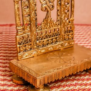 Latón hecho a mano Naga Throne Singhasan God Altar Pooja Artículo Regalo religioso espiritual para la decoración del hogar Estilo de escultura de espacio pequeño - Product Image 5