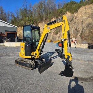 Mini-excavatrice CAT 303 CR à vendre maintenant, avec une puissance et une polyvalence exceptionnelles pour les travaux de terrassement, d'aménagement paysager et d'excavation. - Product Image 5