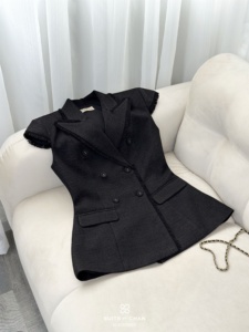 Chaleco Blazer Negro de Doble Botonadura para Mujer, con Manga Casquillo, Cuello de Solapa y Cierre de Botones, para Otoño, Modelo ELENA, ODM OEM - Product Image 5