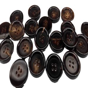 Bouton en corne de buffle ivoire poli personnalisé pour hommes Costumes de sport disponibles en différentes tailles - Product Image 1