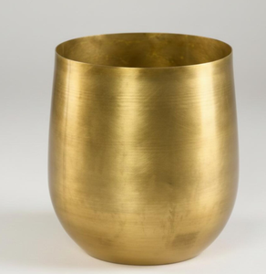 Jardinière en laiton durable et élégante au fini laitoné, d'aspect vintage, idéale pour les espaces domestiques ou de bureau recherchant un charme classique - Product Image 1