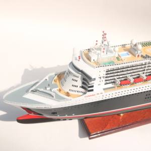 EDICIÓN ESPECIAL - Maqueta de Barco Transatlántico de Madera QUEEN MARY 2 - Hecho a Mano, Listo para Instalación R/C, Personalizable - Product Image 3