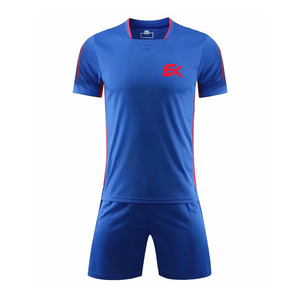 Conjunto de Camiseta de Fútbol Sublimada con Detalles en Rojo y Azul para Hombre, Manga Corta, Absorbe la Humedad, Ajuste Atlético, Uniforme de Fútbol - Product Image 2