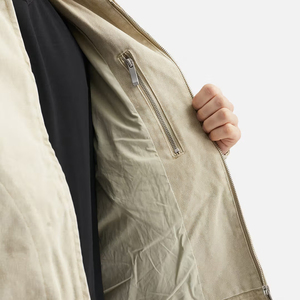 Veste de travail zippée pour homme en coton 100% lavé, coupe courte, avec plusieurs poches zippées discrètes et couleur contrastante - Product Image 4
