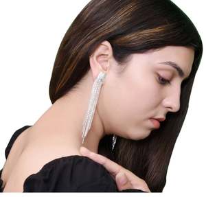Pendientes Largos de Borla Delicada con Cuentas para Mujer, Joyería de Moda con Diamantes de Imitación Colgantes, Aleación de Zinc Bañada en Plata - Product Image 2