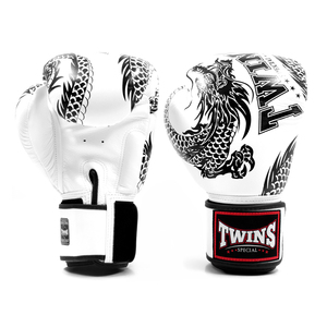 Guantes de Boxeo Profesionales Golden Twins, Color Dragón Tailandés, Cuero de Primera Calidad, para Sparring y Combate de Muay Thai - Product Image 4