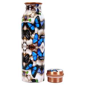 Botella de Agua de Cobre Premium para Hidratación Diaria, Diseño Ayurvédico, Duradera, a Prueba de Fugas, Ecológica - Product Image 3