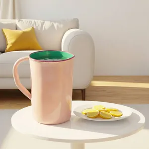 Pichet en céramique rose et vert, grande capacité, avec poignée, design minimaliste, vaisselle pour la maison - Product Image 1