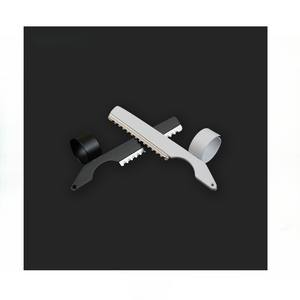 Vente en gros de rasoirs à anneau professionnels en acier inoxydable de haute qualité Rasoirs à effiler les cheveux avec logo d'emballage personnalisé - Product Image 1