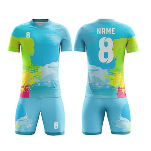 Equipación Profesional de Fútbol con Impresión de Patrocinadores y Logotipos - Product Image 1