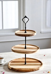 Soporte redondo de madera premium para pasteles y cupcakes, ideal para arreglos de fiestas de té y decoración de mesas dulces. - Product Image 5