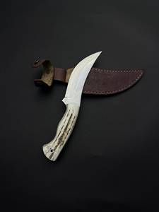 Cuchillo de caza con hoja de acero de Damasco y mango de asta de ciervo, cuchillo de supervivencia para exteriores - Product Image 1