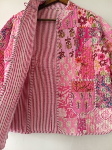 Veste courte en patchwork de coton |   Manteau bohème vintage fait main, léger et doux, idéal pour les festivals - Product Image 2