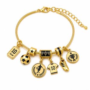 Bracelet de charme de football personnalisé avec pendentif maillot de foot numéro 10, bracelet sport en acier inoxydable pour cadeaux d'équipe - Product Image 2