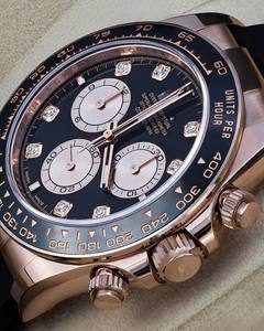 Montre chronographe automatique mécanique de luxe en or rose pour homme, cadran en cristal saphir, bracelet en caoutchouc noir, accents de diamants - Product Image 4