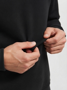 Nueva sudadera clásica personalizada de corte regular, cómoda, de manga larga y tela suave al tacto para hombre. - Product Image 4