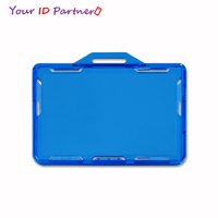 Porte-badge rigide horizontal rouge à deux cartes