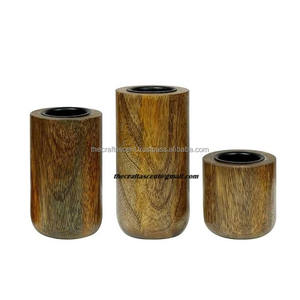Ensemble personnalisé de 3 bougies pilier support bougeoir décoratif en bois de manguier design unique pour restaurant et hôtel article à utiliser pour les fêtes de mariage - Product Image 1