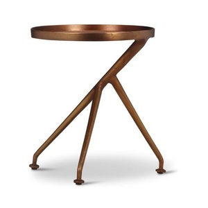 Table d'appoint de luxe ronde en métal moulé avec base trépied en Z cantilever, accent bronze antique sculptural - Product Image 2