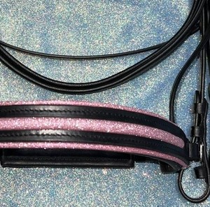 HM GLOBAL Brida Premium para Exhibición Ecuestre Full Cob DD de Cuero Genuino con Herrajes de Acero Inoxidable y Diadema de Tela Brillante - Product Image 2