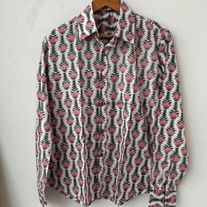เสื้อเชิ้ตพิมพ์ลายดอกไม้สไตล์ลำลองสำหรับผู้หญิง ผ้าฝ้ายเนื้อนุ่ม ปกติดกระดุม สีชมพูและเบจ ลดราคา - Product Image 1