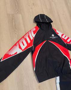 Veste coupe-vent respirante personnalisée pour l'hiver, style streetwear, coupe classique, 2 pièces, grande taille, unisexe, légère, unie, 100% nylon, entièrement à capuche - Product Image 3
