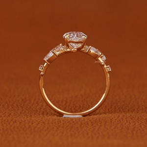Bague pour femme en or massif 14 carats avec diamant de laboratoire taille marquise, sertissage en grappe latérale taille poire, personnalisable, tendance, certifiée IGI - Product Image 4