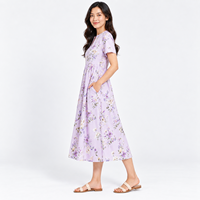 Robe midi florale lavande pour femme, manches courtes, col fendu, coupe trapèze, avec poches, décontractée, pour l'été, vente en gros, OEM, ODM, vêtements de mode