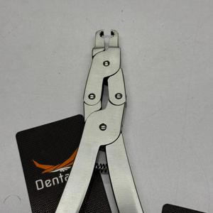 Pince de maintien de tige spinale / Forceps / Griffe pour instruments chirurgicaux - Product Image 2