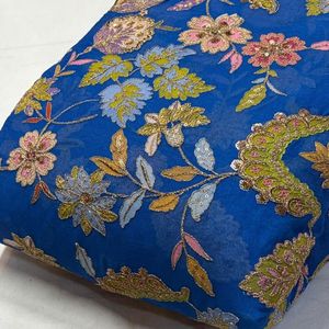 Tela de Lujo con Patrón Floral de Lentejuelas Bordadas en Georgette de Viscosa Pura para Niñas y Niños, Ligera y Elegante - Product Image 1