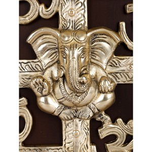 Décoration murale faite à la main de 12 pouces avec croix gammée en laiton, décorations murales spirituelles Om et Ganesha fabriquées en Inde - Product Image 3