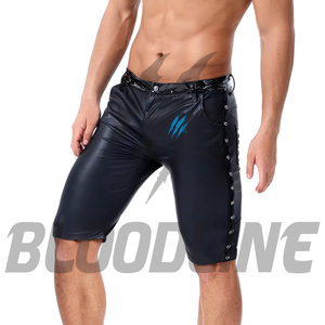 Shorts Bermuda pour homme en PU noir avec poches, taille élastique, style gothique - Product Image 6