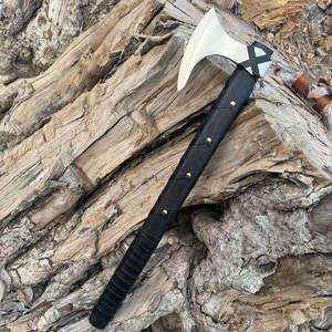 ขวานไวกิ้ง ใบมีดเหล็กกล้าคาร์บอนอุตสาหกรรม ดีไซน์สแกนดิเนเวียนที่ได้รับแรงบันดาลใจจากความเป็นเอกลักษณ์ ผลิตด้วยไม้ สำหรับใช้งานกลางแจ้ง สะสมหรือตั้งโชว์ - Product Image 1