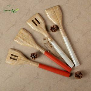 Cuchara de Bambú Clásica Hecha a Mano, Forma Redonda, Tamaño Personalizado, Ecológica, Duradera, Directamente de Vietnam, para Regalos - Product Image 1