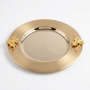 Assiette de présentation de luxe faite à la main en acier inoxydable 304, 33 cm, avec bordure en motif de lierre PVD doré, pour la décoration intérieure, les hôtels et les mariages - Product Image 1