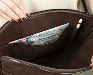 Funda de Piel Auténtica de Alta Calidad y Duradera con Logotipo Personalizado al por Mayor para Laptop Vintage de Negocios, Compatible con MacBook Air Pro de 13 Pulgadas - Product Image 3