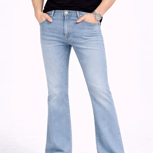 Jeans de Mezclilla para Hombre, Corte Recto, Color Azul Hielo, Cómodos y Relajados – Un prenda esencial fresca para el día a día, hecha con tela premium rica en algodón - Product Image 1