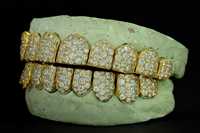 Vente en gros Orave Luxury Christian Grillz dentaires en argent 925 personnalisés avec diamants VVS de laboratoire taille brillant, entièrement sertis, numérisation dentaire 3D, processus rapide