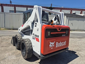Cargadora Compacta S530 2016 con Cabina Cerrada, Máquina de Construcción de Alto Rendimiento - Product Image 2