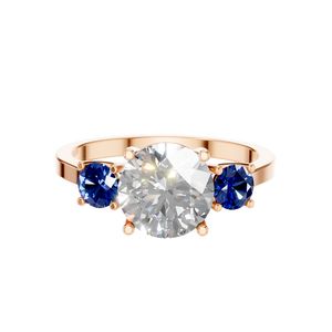 Anillo de Compromiso de Lujo de Plata de Ley 925 con Baño de Rodio y Tres Piedras de Moissanita, con Piedra Central Flanqueada por Dos Zafiros Azules - Product Image 5